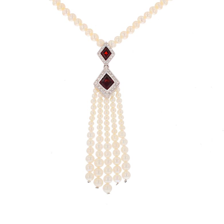 Acheter Collier ISABELLE LANGLOIS grenats, diamants 0.16 carat et perle or blanc 16.72g Comme neuf - 2220,00 € Collier ISABELLE LANGLOIS grenats, diamants 0.16 carat et perle or blanc 16.72g Comme neuf - reconditionné disponible sur Gemme Les Bijoux